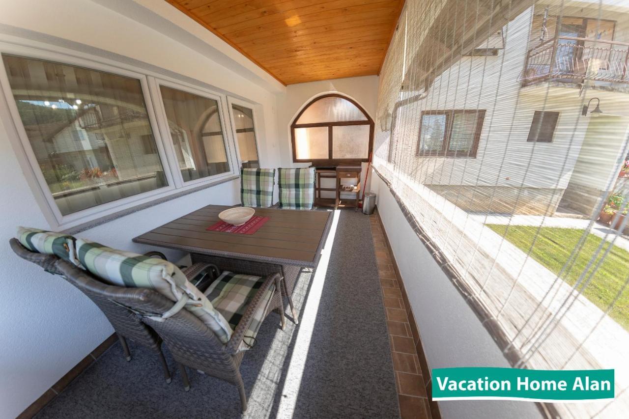 Vacation Home Alan Kulen Vakuf Bagian luar foto